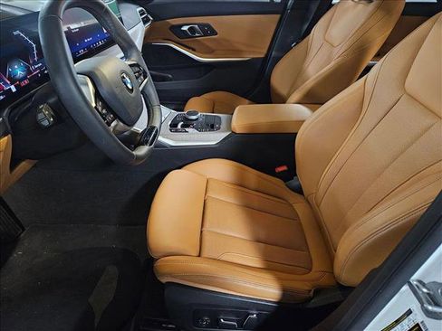 Certified 2025 BMW 330i Sedan w/ Convenience Package image 18