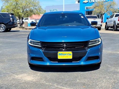 Used 2020 Dodge Charger SXT w/ Blacktop Package image 2