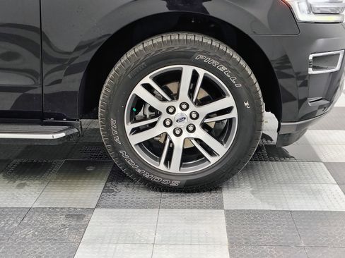 Used 2022 Ford Expedition Limited image 15