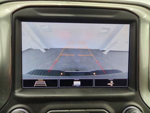 Used 2020 Chevrolet Silverado 2500 LT w/ Convenience Package image 14