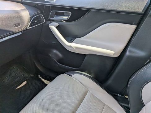 Used 2020 Jaguar F-PACE R-Sport image 21