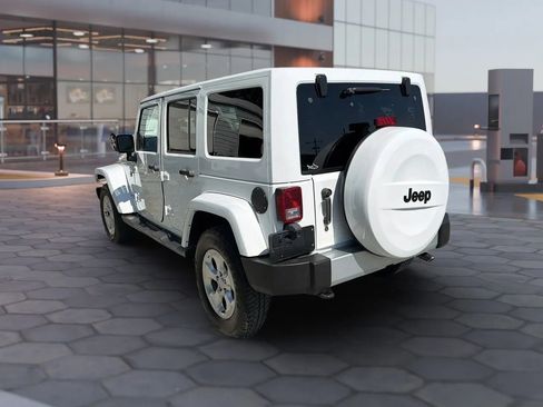 Used 2015 Jeep Wrangler Unlimited Sahara w/ Mopar Chrome Edition Group AWD/4WD image 9