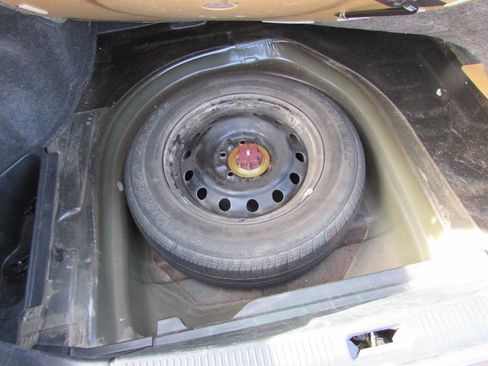 Used 2001 Toyota Avalon XLS image 29