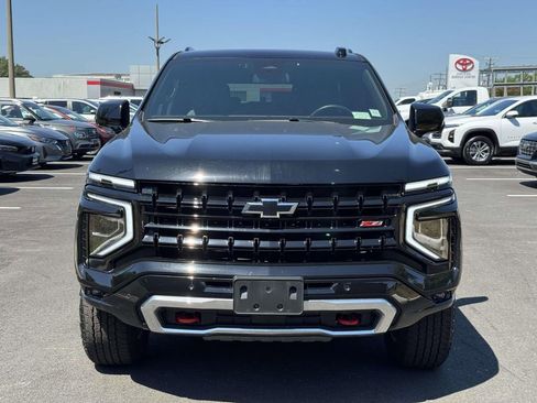 Used 2025 Chevrolet Suburban Z71 AWD/4WD image 26