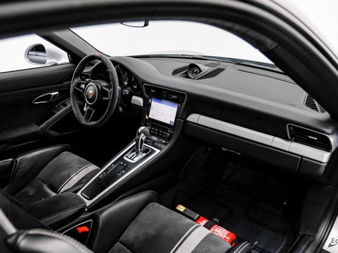 Used 2018 Porsche 911 GT3 w/ Sport Chrono Package image 43