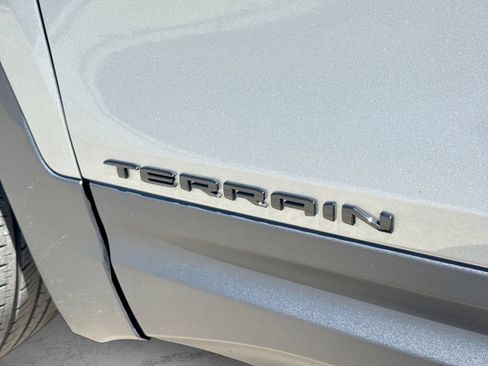 Used 2024 GMC Terrain SLT w/ Elevation Edition AWD/4WD image 16