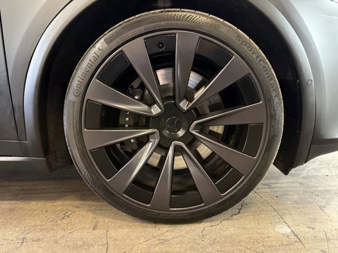 Used 2022 Tesla Model X Plaid image 34