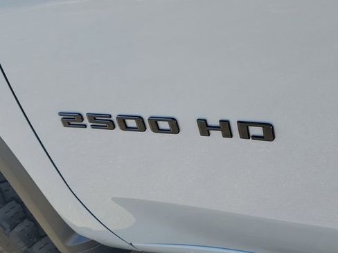 Used 2024 Chevrolet Silverado 2500 Custom w/ Custom Value Package image 28