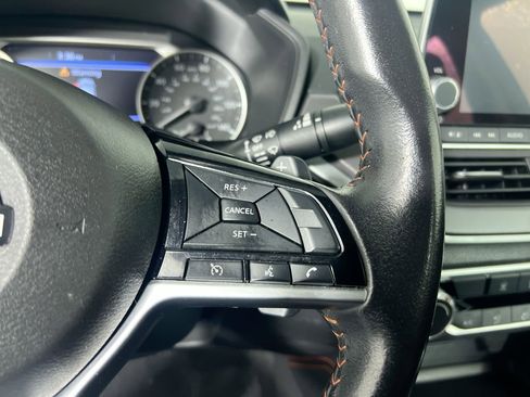 Used 2024 Nissan Altima 2.5 SR FWD image 17