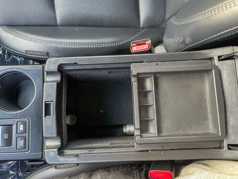 Used 2019 Subaru Outback 2.5i Limited w/ Popular Package #2 image 26