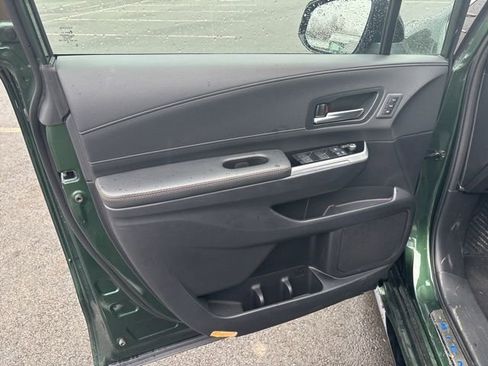 Used 2025 Toyota Sienna Platinum image 42