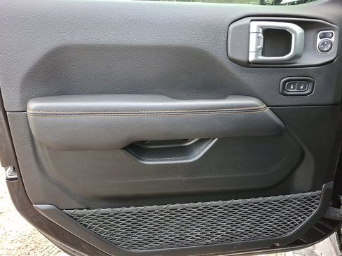 Certified 2022 Jeep Gladiator Overland image 13