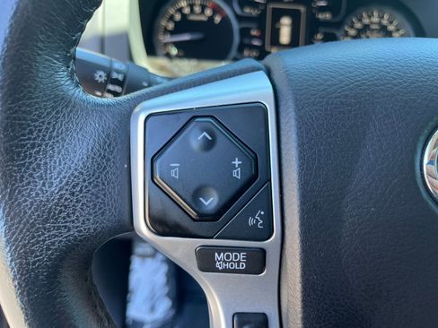 Used 2021 Toyota Tundra Limited w/ Limited Premium Package AWD/4WD image 15