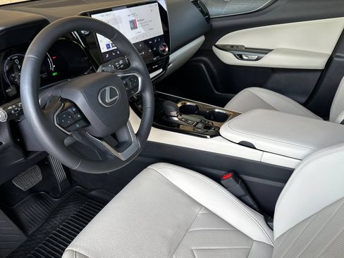Certified 2026 Lexus NX 350h FWD w/ Accessory Package (2T) image 11