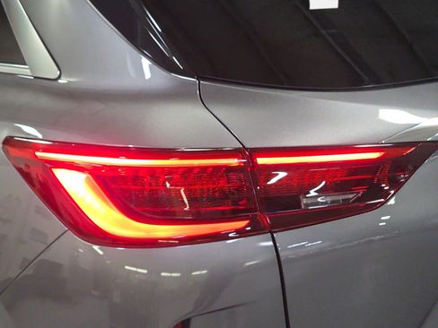 Certified 2023 INFINITI QX50 Sensory image 33