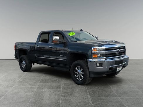 Used 2018 Chevrolet Silverado 2500 LTZ w/ Duramax Plus Package image 8