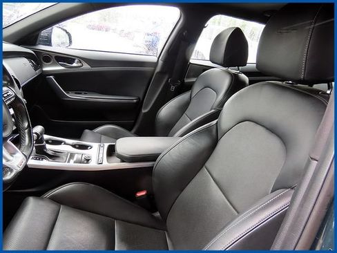Used 2022 Kia Stinger GT1 AWD/4WD image 11