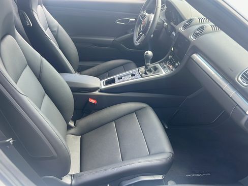 Certified 2025 Porsche 718 Boxster w/ Premium Package RWD image 18