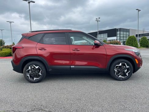 New 2026 Kia Seltos S FWD image 9