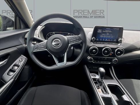 Certified 2025 Nissan Sentra SV FWD image 10