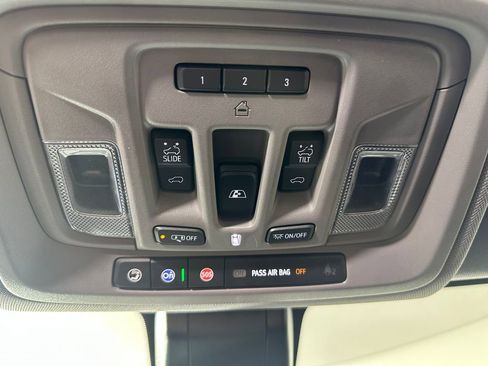 Used 2020 GMC Sierra 2500 Denali w/ Denali Ultimate Package AWD/4WD image 34