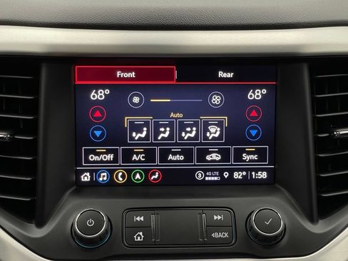 Used 2023 GMC Acadia SLT w/ Elevation Edition FWD image 29