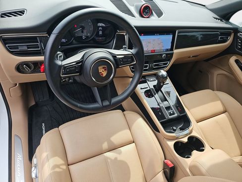 Used 2024 Porsche Macan S AWD/4WD image 19