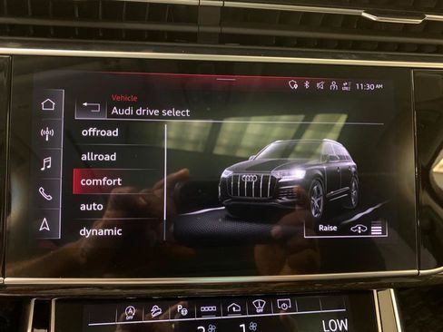 Used 2023 Audi Q7 3.0T Prestige AWD/4WD image 36