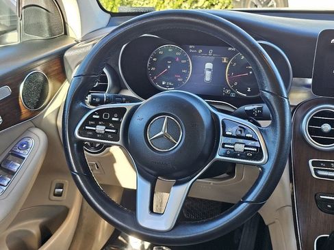 Used 2020 Mercedes-Benz GLC 300 image 35