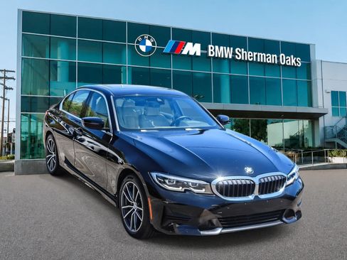 Used 2019 BMW 330i Sedan w/ Convenience Package RWD image 3