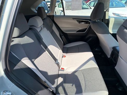 Used 2022 Toyota RAV4 XLE w/ Convenience Package AWD/4WD image 15