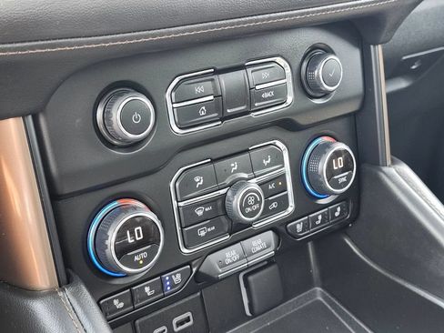 Used 2023 Chevrolet Tahoe High Country AWD/4WD image 23