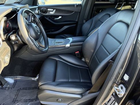 Used 2022 Mercedes-Benz GLC 300 4MATIC image 19