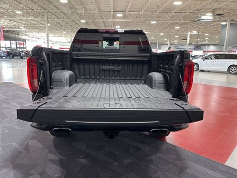 Certified 2023 GMC Sierra 1500 AT4 w/ AT4 Premium Package AWD/4WD image 4