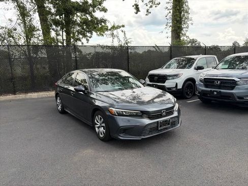 Used 2024 Honda Civic LX image 3