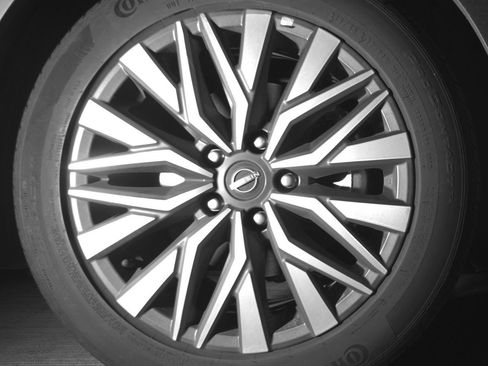 Used 2025 Nissan Altima 2.5 SV FWD image 13