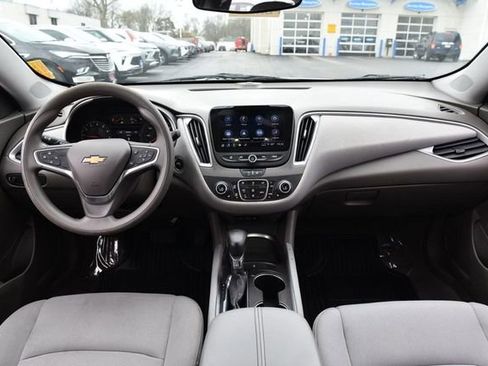 Used 2022 Chevrolet Malibu LT FWD image 7