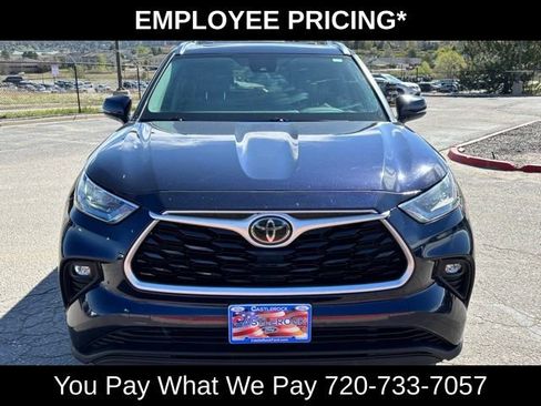 Used 2020 Toyota Highlander XLE AWD/4WD image 8