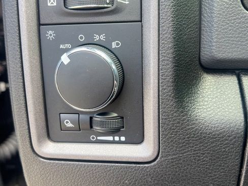 Used 2020 RAM 1500 Tradesman AWD/4WD image 18