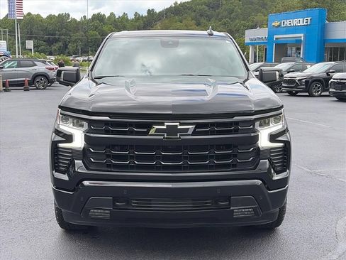Used 2025 Chevrolet Silverado 1500 RST AWD/4WD image 6