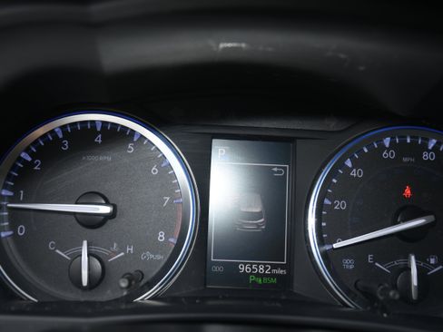 Used 2019 Toyota Highlander Limited image 15