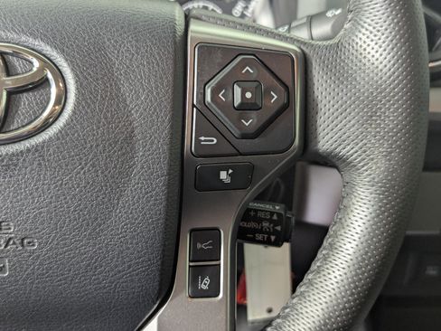 Used 2019 Toyota Tacoma SR5 RWD image 29
