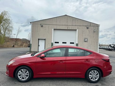 Used 2020 Hyundai Elantra SE image 9