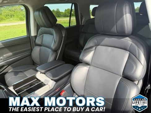 Used 2025 Lincoln Navigator Reserve AWD/4WD image 30