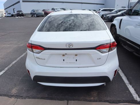 Used 2020 Toyota Corolla LE w/ Carpet Mat Package (TMS) FWD image 4
