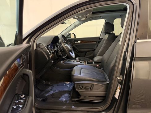 Used 2018 Audi Q5 2.0T Premium Plus w/ Premium Plus Package AWD/4WD image 5