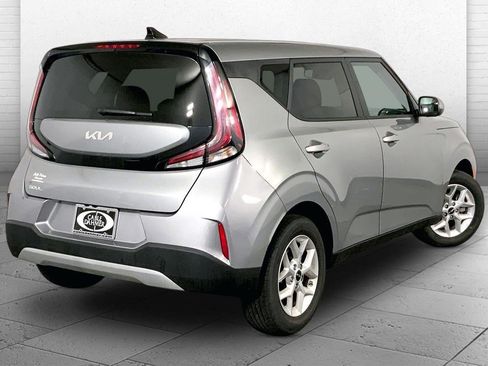 Certified 2025 Kia Soul LX w/ LX Technology Package FWD image 13