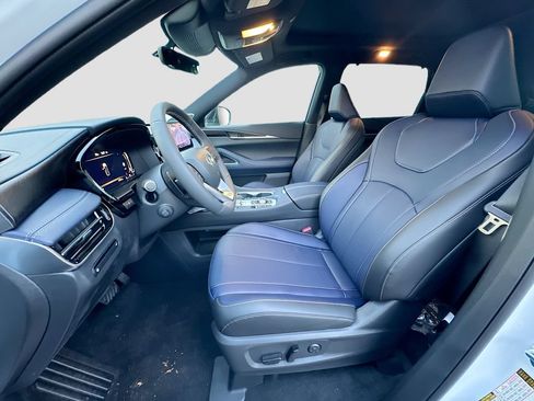 Certified 2026 INFINITI QX60 Sport w/ Dark Cargo Package AWD/4WD image 23
