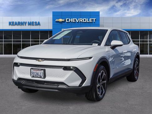 Used 2026 Chevrolet Equinox EV LT FWD image 3