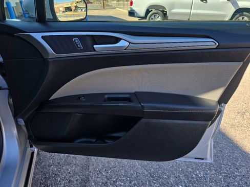 Used 2018 Ford Fusion S image 23